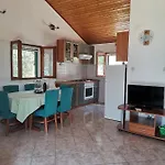 Holiday Vineyard House * Bol