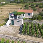Vikendica Holiday Vineyard House