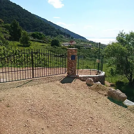 Vikendica Holiday Vineyard House